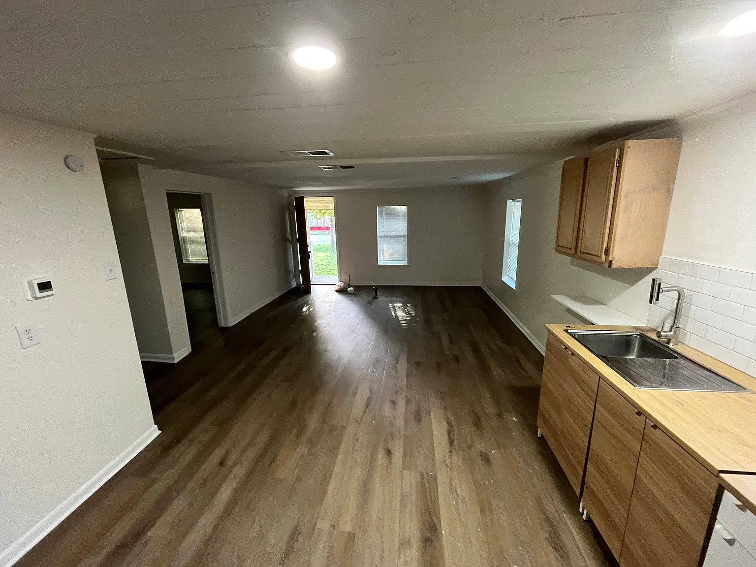 2 bed, 840 sqft, $1,500 — Photo 4