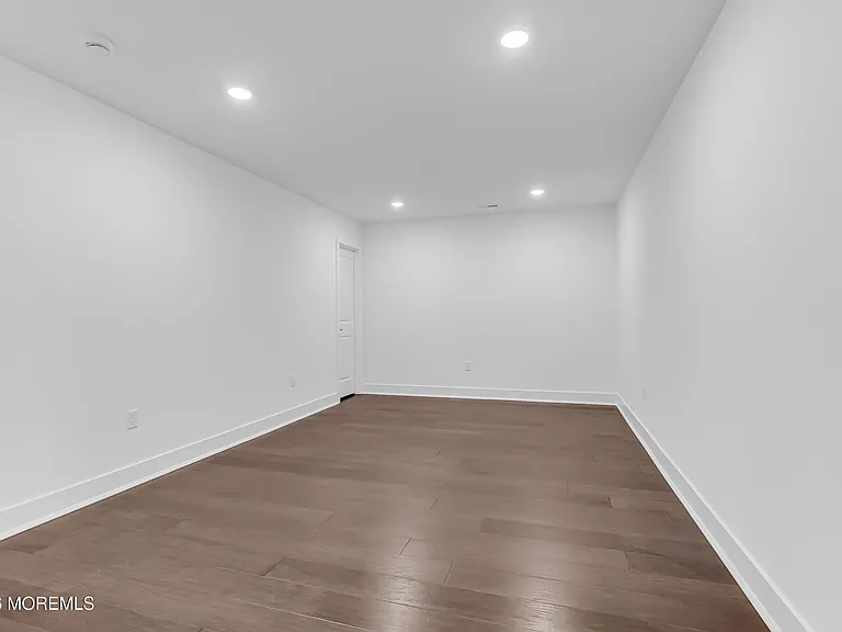 163 Woolley Ct — Photo 15