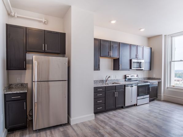 207 Montgomery St UNIT 203