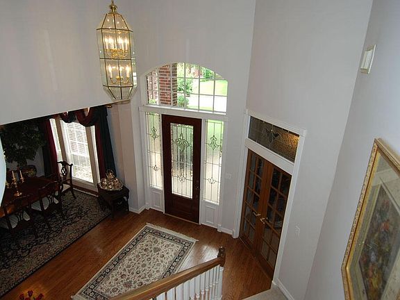 3rd image of 2306 Stately Oak Dr