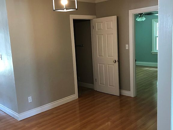 This area used by previous owner as office area