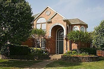 1st image of 790 Oak Hollow Ln