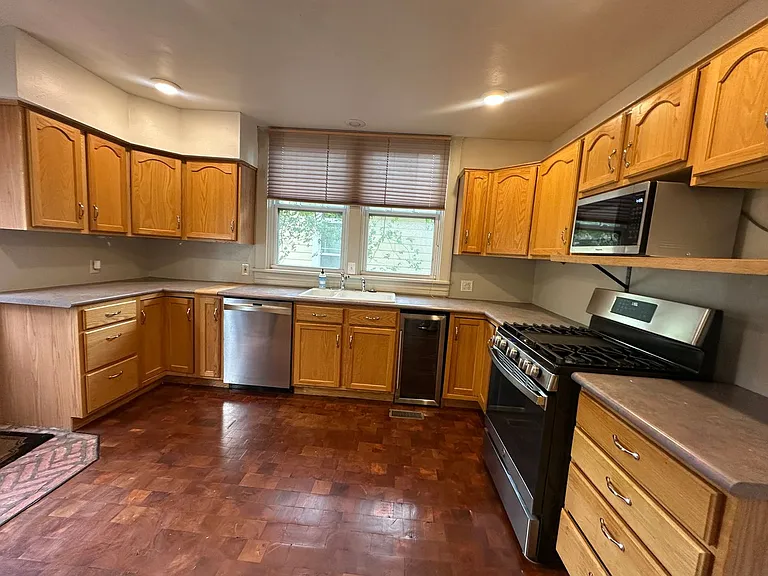 1032 W Pikes Peak Ave — Photo 6