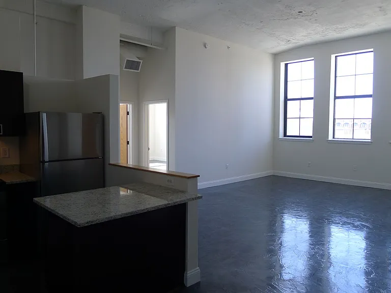 Garfield Lofts — Photo 5