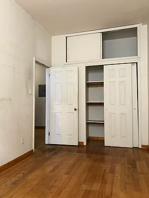 Rented by R New York | media 8