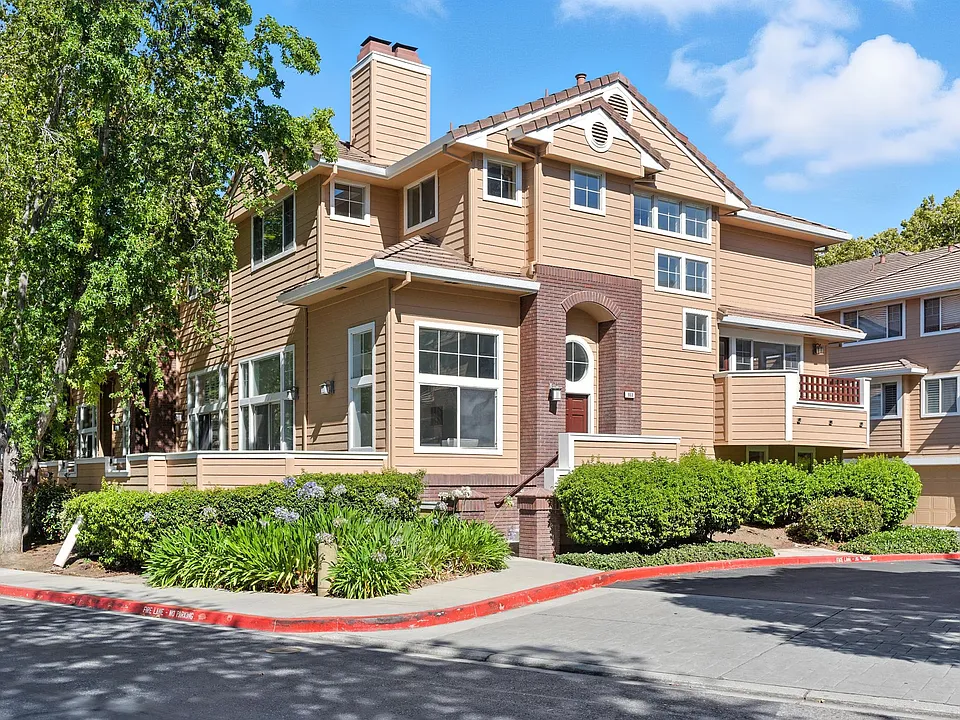553 Mill River Ln