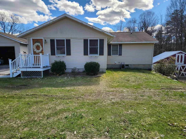 15 Dell Road, Springfield, VT 05156