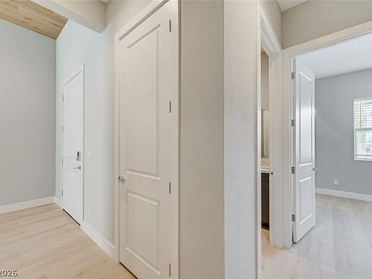 131 Robledo St — Photo 38