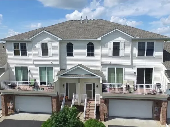 20075 Highview Ave, Lakeville, MN 55044