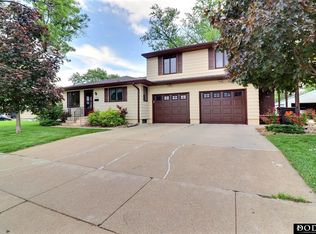 2036-2042 N Somers Ave, Fremont, NE 68025
