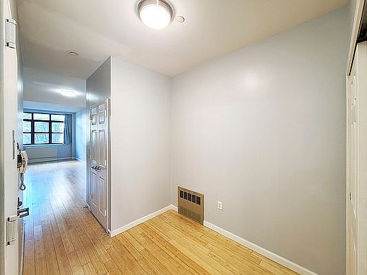 5th image of 247 W 115th St APT 3C