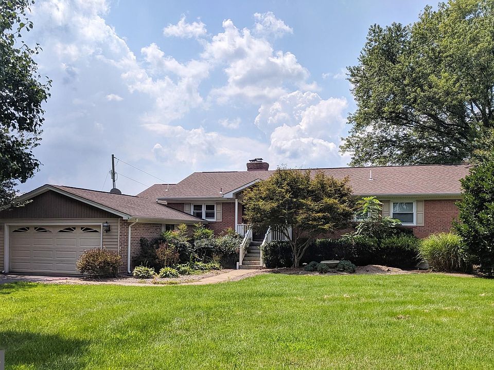 1st image of 10018 Hopkins Ln