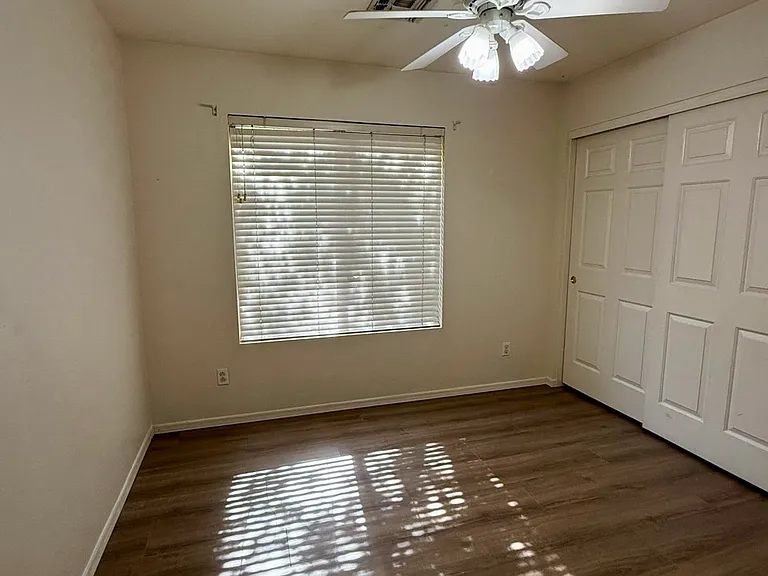 1273 W Swan Ct — Photo 15