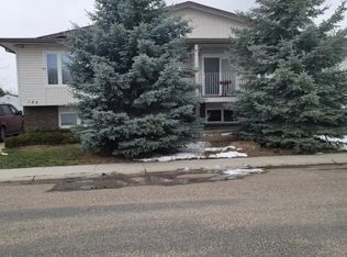 125 Eton Rd W #1A, Lethbridge, AB T1K 4T9