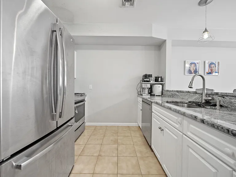 79 Grand St #4B — Photo 7