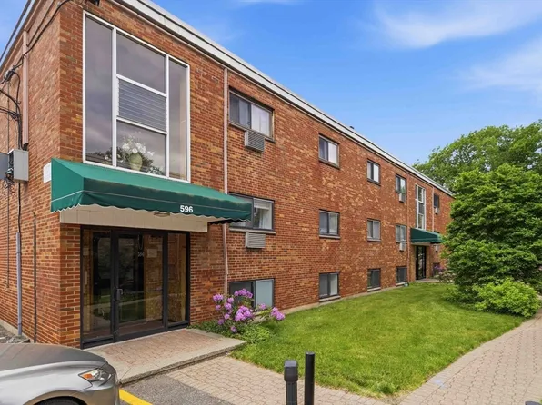 596 American Legion Hwy APT 3, Roslindale, MA 02131
