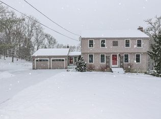 107 Lexington Rd, Dracut, MA 01826
