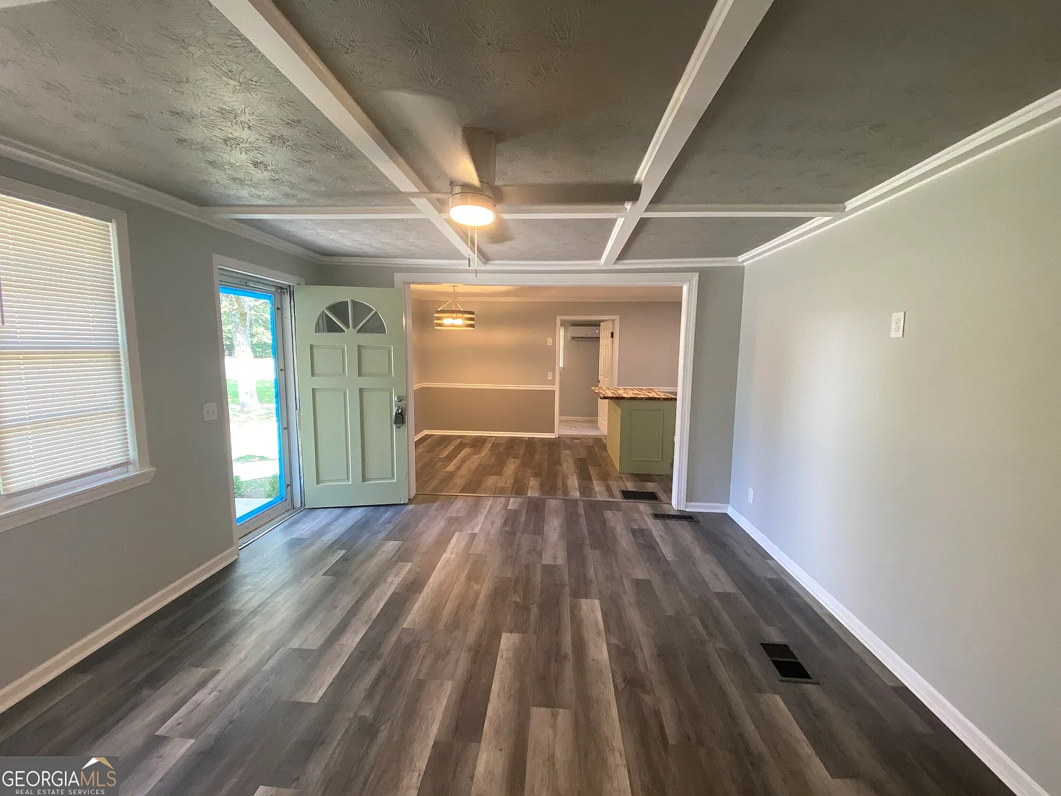 3 bed, 1.0 bath, 1308 sqft, $1,850 — Photo 4