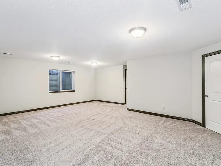 1200 E Northridge St — Photo 10