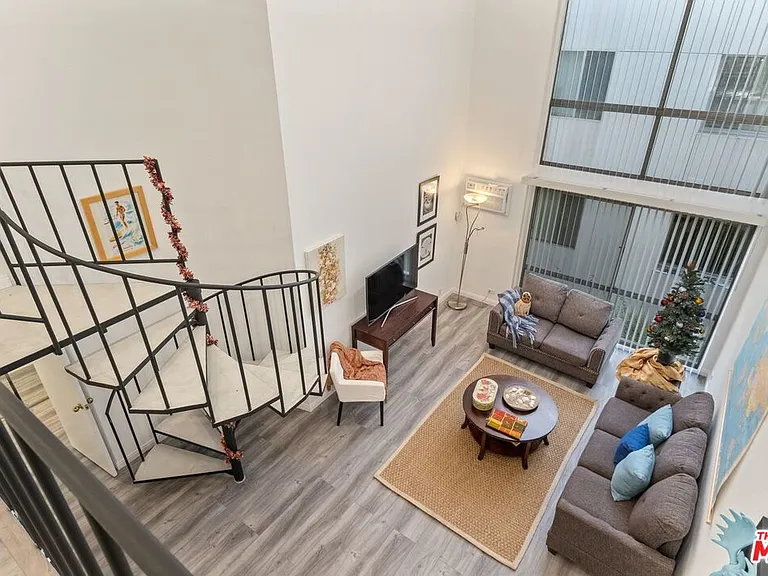 1440 Veteran Ave #328 — Photo 17