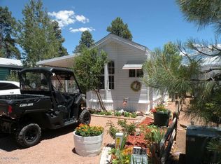 2725 Whiskey Rd, Overgaard, AZ 85933