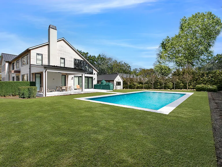 26 Mill Rd — Photo 2