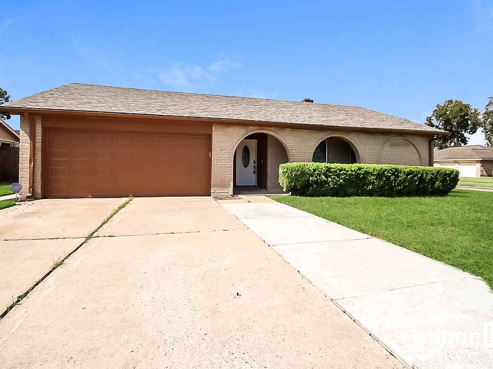 1st image of 15830 Cardono Ln