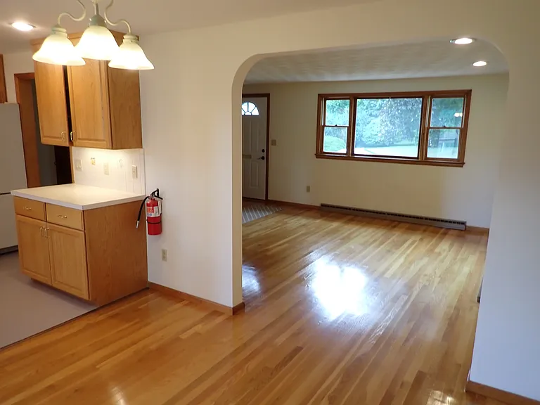 131 Jarvis Cir — Photo 7