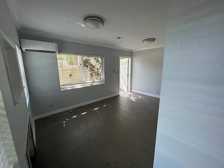 600 SW 7th St #1 — Photo 6