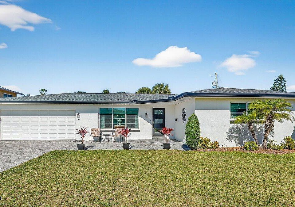 1st image of 213 Standish Dr
