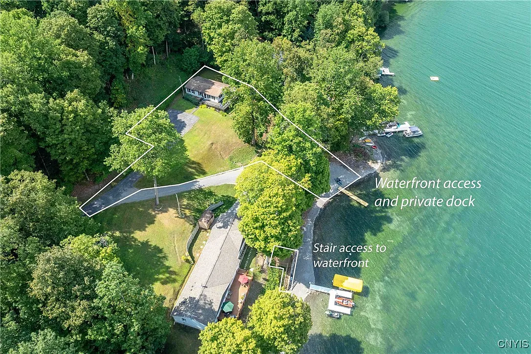 3 bed, 1.5 bath, 960 sqft, $3,325 — Photo 3