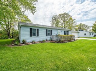 4972 Elm St, Newport, MI 48166