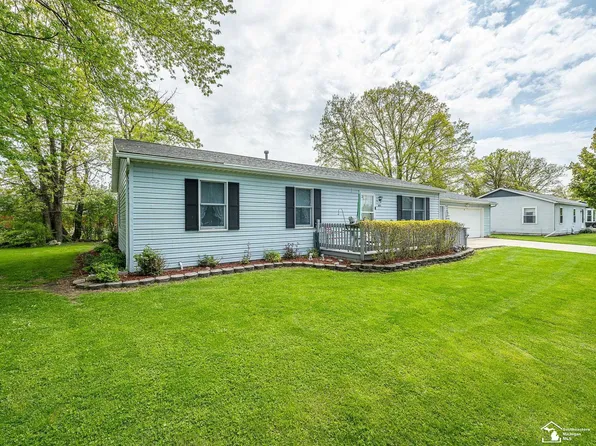 4972 Elm St, Newport, MI 48166