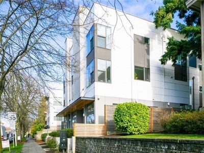 4044 California Ave SW #C, Seattle, WA, 98116