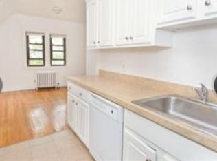 8 Burton Rd #555, Larchmont, NY 10538