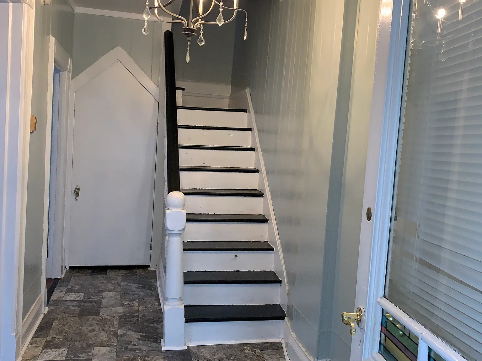 3 bed, 1800 sqft, $1,550 — Photo 2