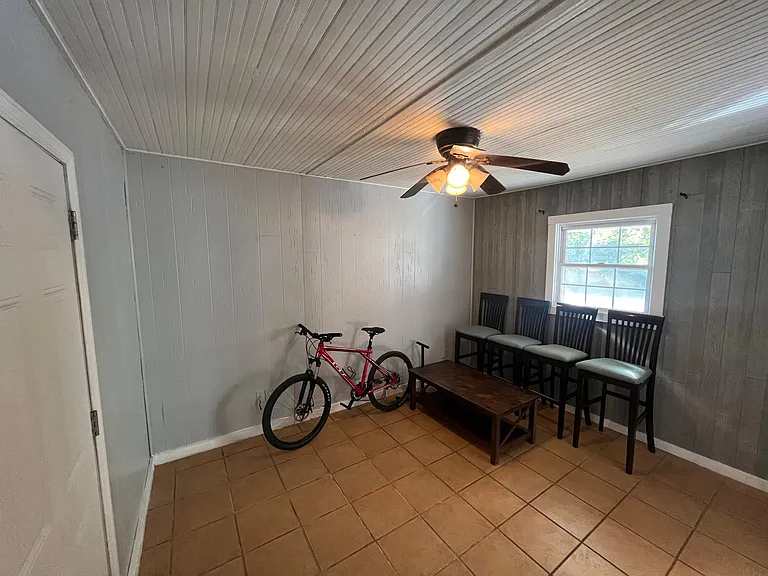 408 Cypress Mill Rd — Photo 6