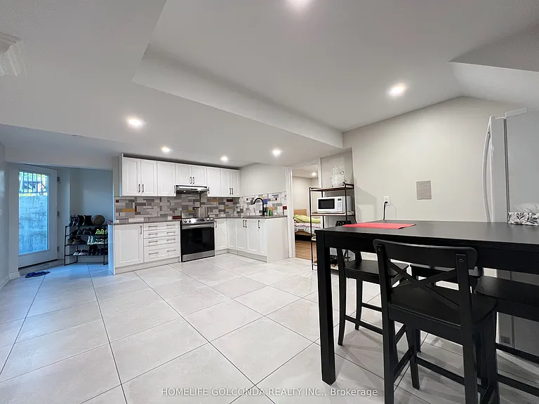 5244 Creditview Rd #BASEMENT — Photo 1