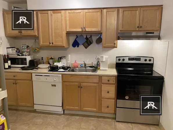 235 Kelton St #32, Allston, MA 02134