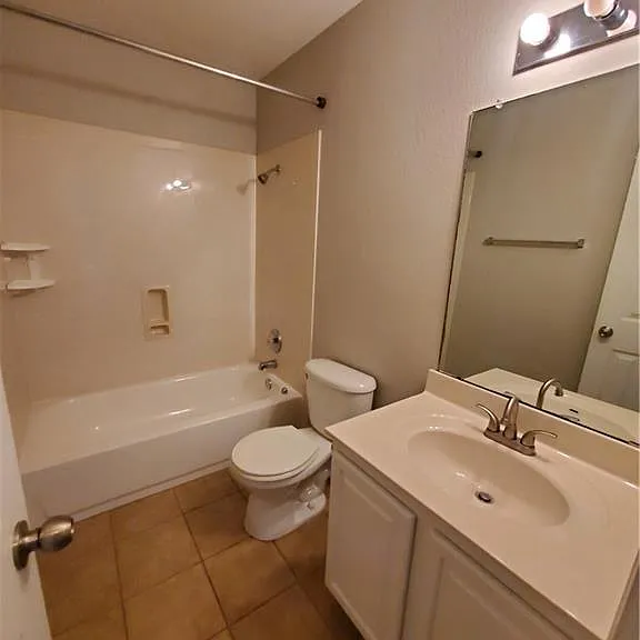 11208 Ashbrook Dr — Photo 8