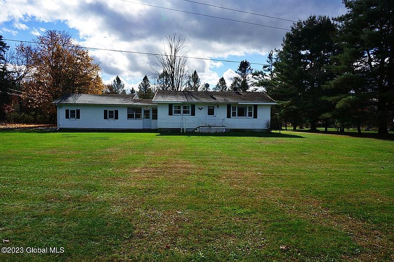2nd image of 8 Mailbox Way