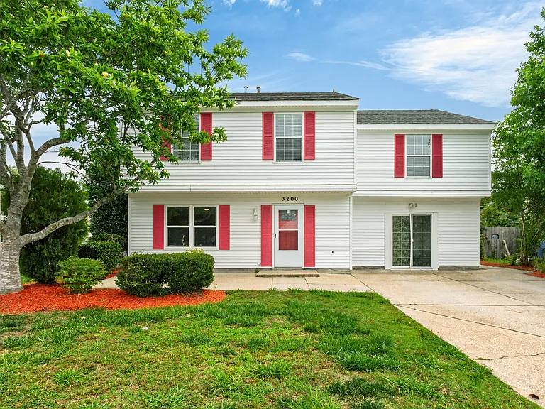 3200 Vermeer Dr #8 — Photo 1