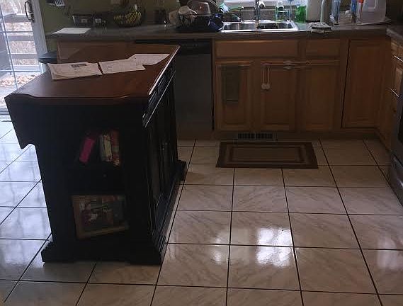 4th image of 56 Nottingham Dr