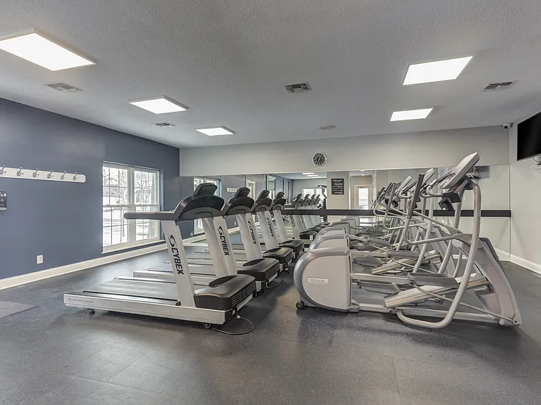 The Lakes of Schaumburg Apartment Homes — Photo 17