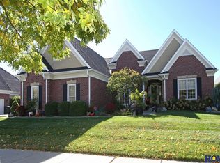 8421 Augusta Dr, Lincoln, NE 68526
