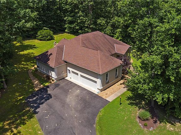 2nd image of 15542 Chesdin Landing Ct