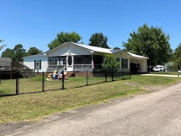 1421 Snug Harbor Rd, Summerton, SC 29148