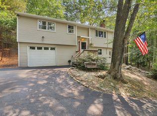 74 Whalehead Rd, Gales Ferry, CT 06335