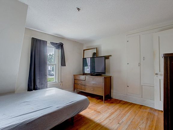 20th image of 519 W 12th Avenue