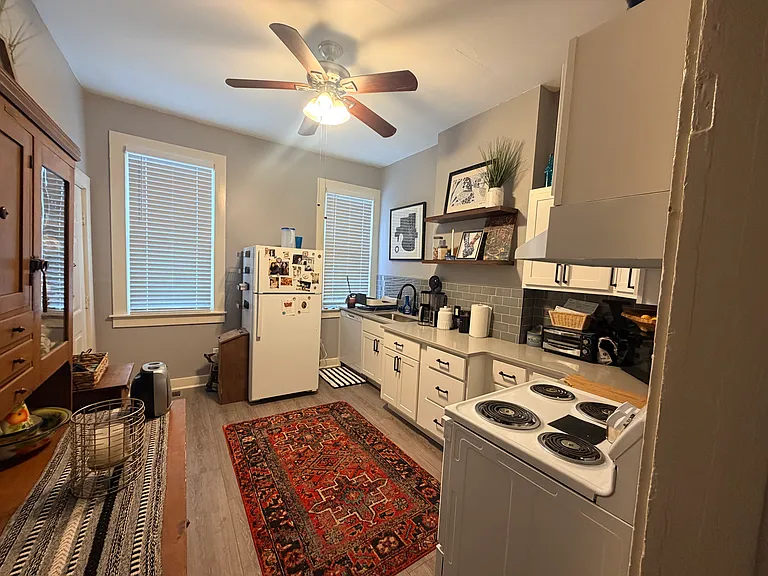 28-30 Adams Ave #A — Photo 8